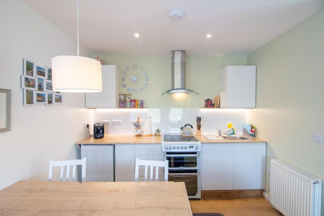 Allt Mor Rentals - Chalet With Hot Tub, And Studio Apartment No Hot Tub Roybridge Eksteriør bilde
